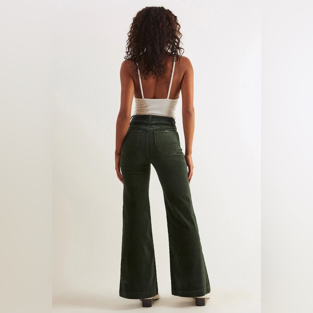 NWT ROLLAS East Coast Flare Corduroy in Ivy Green These are a hot little number
